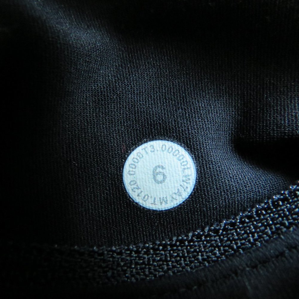 LULULEMON Speed Up Short Long *4" Updated Fit in Black - Size US 6 - Picture 13 of 13